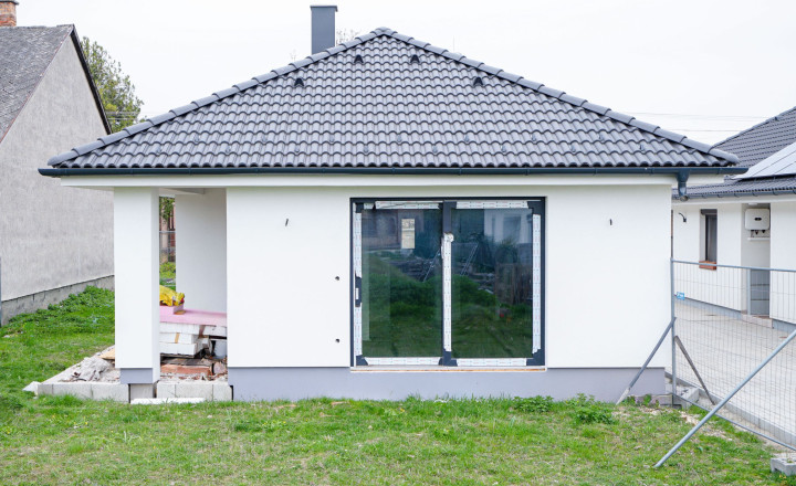 Novostavba 4-izbového rodinného domu v starej Rajke pri Bratislave - fotografia 3