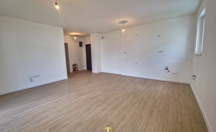 Na predaj 3 izbový byt s balkónom v novostavbe, parkovacie miesto, Rajka - fotografia 7