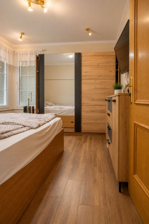 Veľký rodinný dom s kanceláriou pri Dunaji | 435 m²| pozemok 1 909 m² | Dunakiliti - fotografia 11