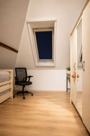 Veľký rodinný dom s kanceláriou pri Dunaji | 435 m²| pozemok 1 909 m² | Dunakiliti - fotografia 19