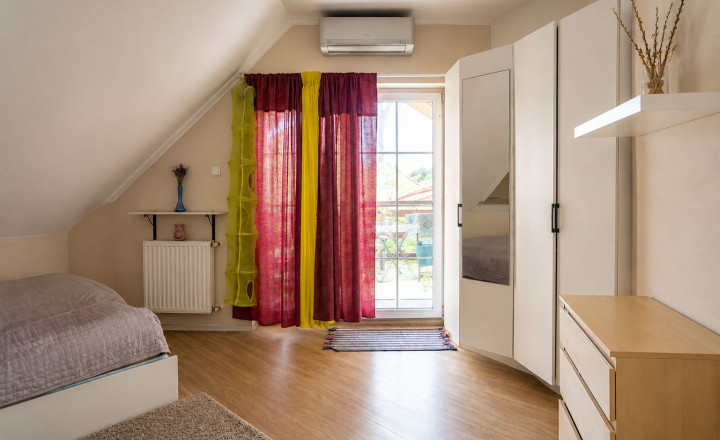 Veľký rodinný dom s kanceláriou pri Dunaji | 435 m²| pozemok 1 909 m² | Dunakiliti - fotografia 17